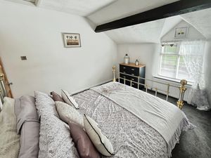 Bedroom - click for photo gallery